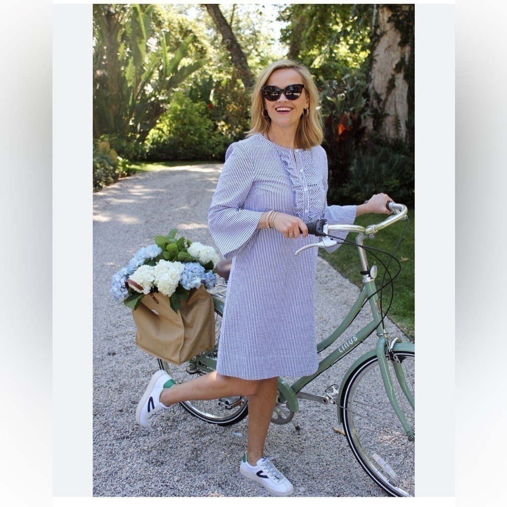 Draper James Sz 2 Seersucker Railroad strips dress cotton bell sleeve